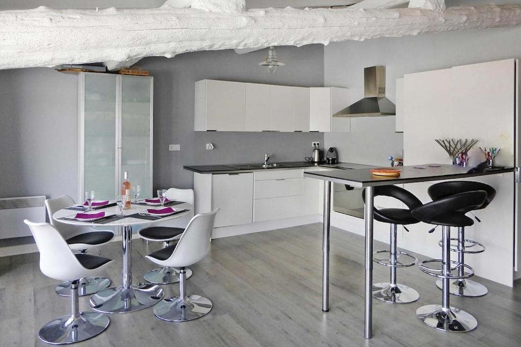 Holiday Home With Shared Pool แซ็งต์-มารี-เดอ-ลา-แมร์ ภายนอก รูปภาพ