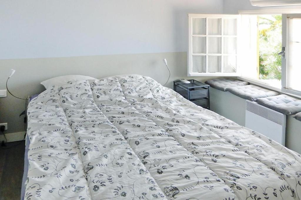 Holiday Home With Shared Pool แซ็งต์-มารี-เดอ-ลา-แมร์ ภายนอก รูปภาพ