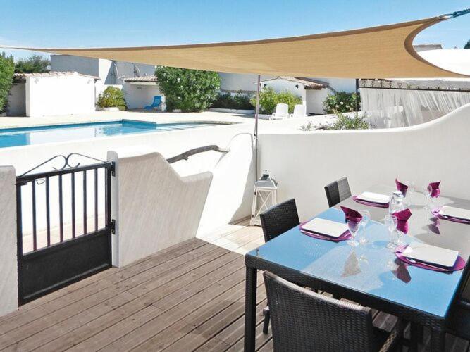 Holiday Home With Shared Pool แซ็งต์-มารี-เดอ-ลา-แมร์ ภายนอก รูปภาพ